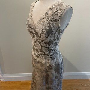 Tadashi Shoji Scalloped V-Neck Sleeveless Two Tone Corded Lace Gown